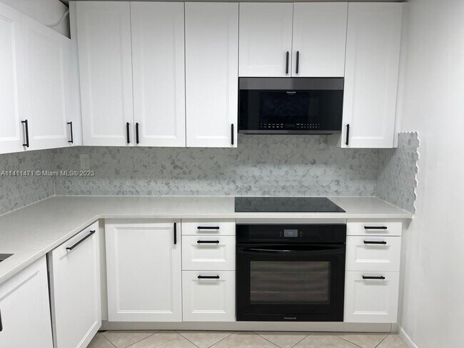 Foto del edificio - 600 Parkview Dr