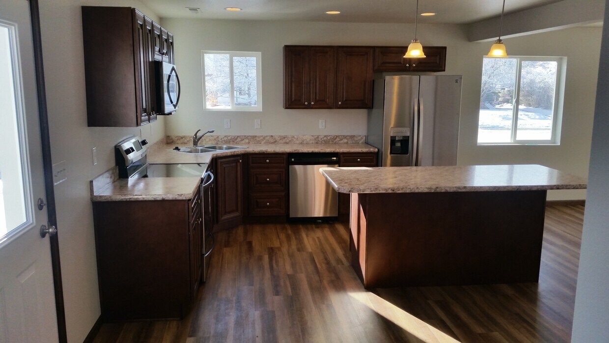 814 N Custer St, Sheridan, WY 82801 Townhome Rentals in Sheridan WY