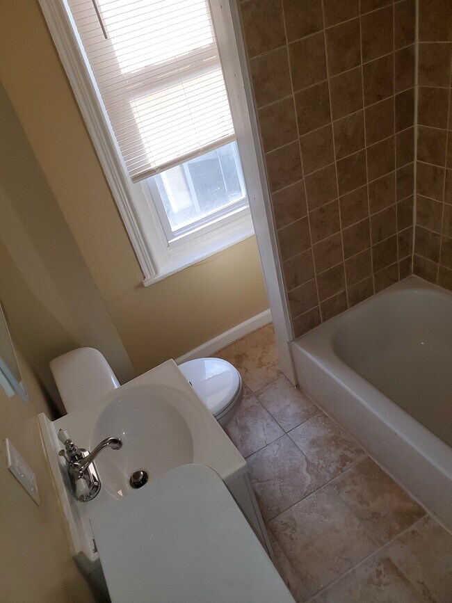 Bathroom - 2723 N 16th St