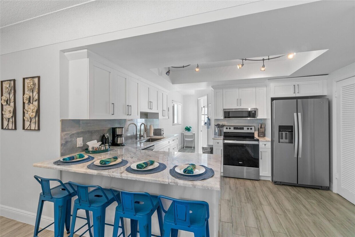 Foto principal - 2626 NE 49th St