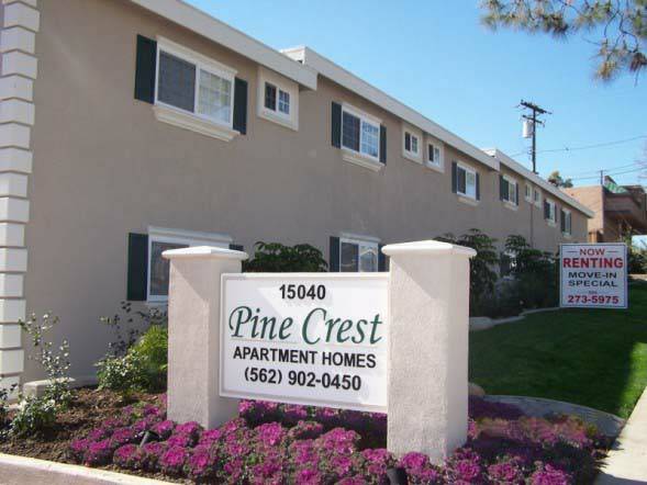 Foto principal - Pinecrest Apartments