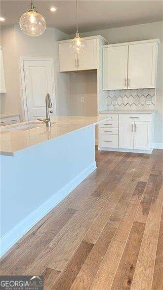 Foto del edificio - 72 Riverclub Rd