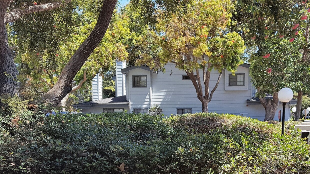 Primary Photo - 2 Bedroom Condo with Garage in Parkside Co...