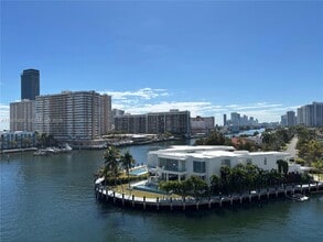 Building Photo - 121 Golden Isles Dr