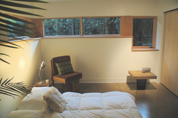 Dormitorio - 928 S Aiken Ave