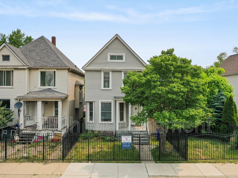 Primary Photo - 1048 Junction Ave