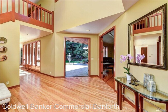 Building Photo - 4 br, 6 bath House - 11414 Bella Coola Rd