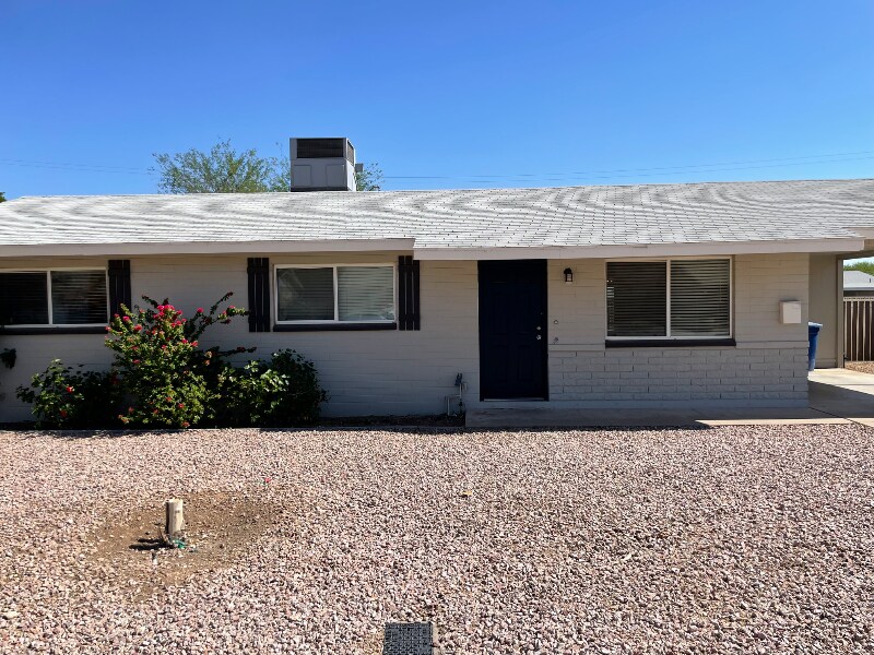 Foto principal - 1135 W 9th St