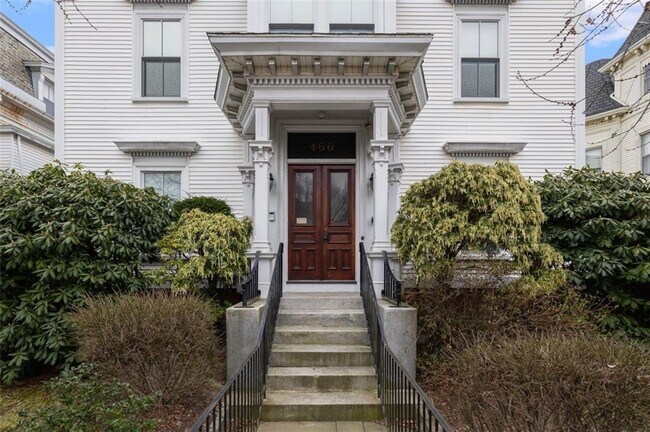 Foto del edificio - 466 Broadway Ave