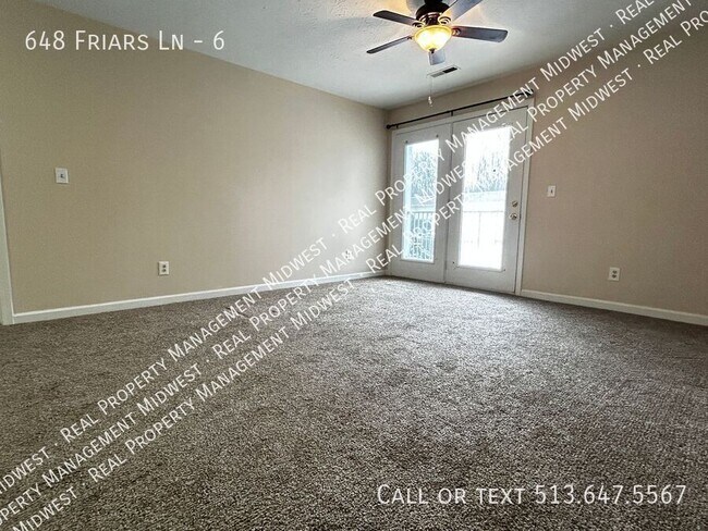 Foto del edificio - 648 Friars Ln