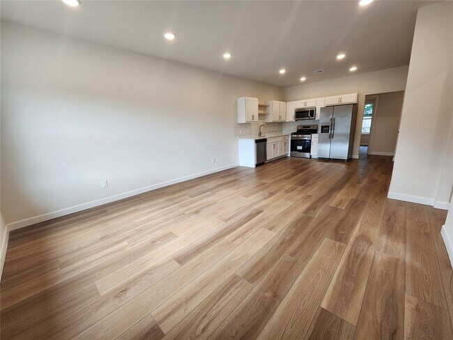 Foto del edificio - 102 S Walnut St