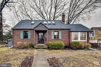 Building Photo - 6711 Conway Ave