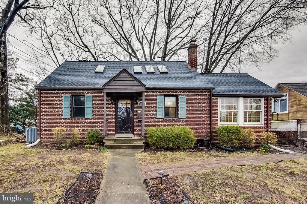 Primary Photo - 6711 Conway Ave