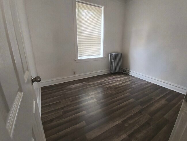 Foto del edificio - 2542 W 64th St