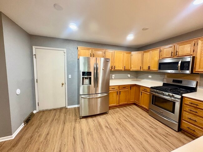 Building Photo - 213 Pamela Dr