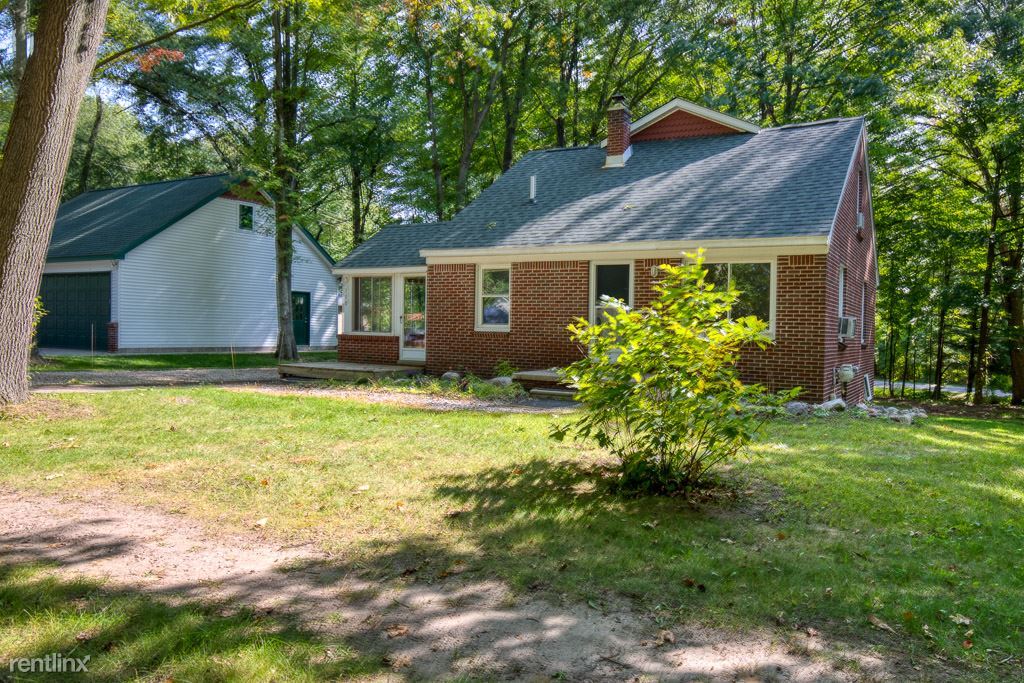 Primary Photo - 4 br, 2 bath House - 3575 S Commerce Rd