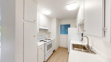 Building Photo - 541 Alameda del Prado