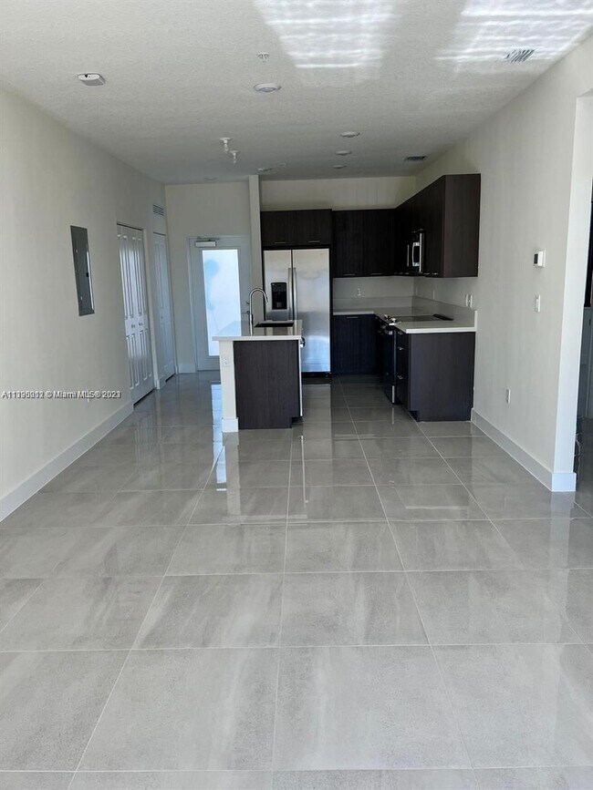 Foto del edificio - 8363 NW 41st St