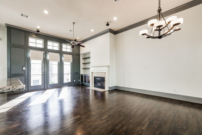 Foto del edificio - 2207 Hilshire Glen Ct