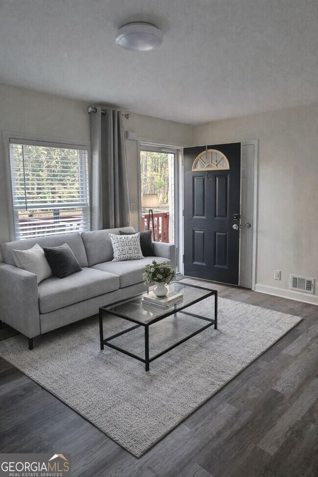 Foto del edificio - 2395 Fairway Cir SW