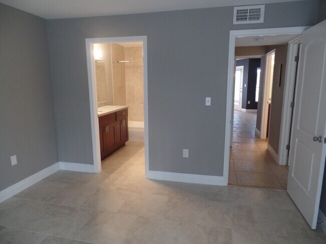 Foto del edificio - 2341 NW 33rd St