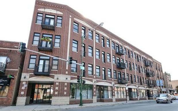 Building Photo - 3755 N Racine Ave