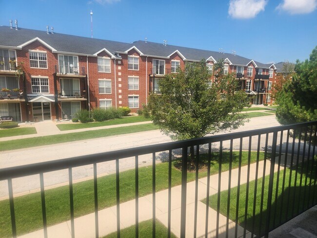 Foto del edificio - 16661 Liberty Cir
