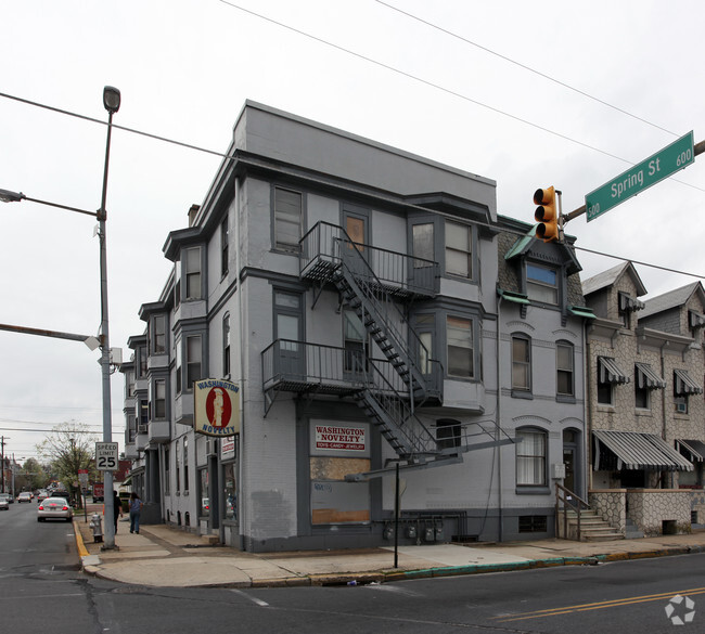 Primary Photo - 1000 N 6th St