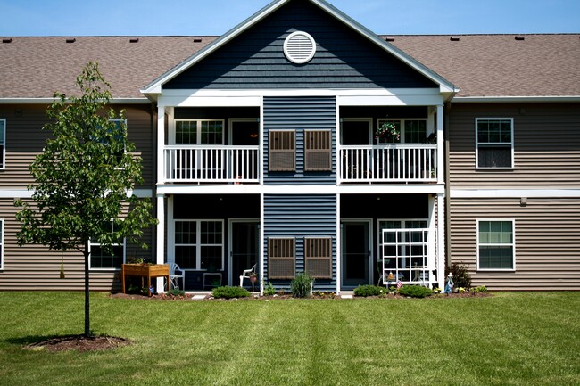 Building Photo - Farmington Gardens (55+ Community)