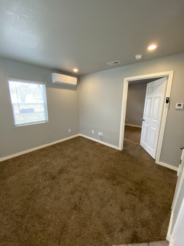 Foto del edificio - "Charming 1-Bedroom Rental in Wichita's De...