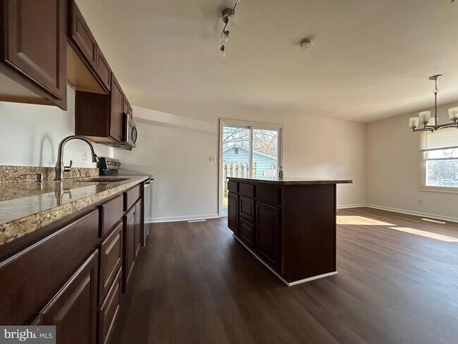 Foto del edificio - 7 Elk Ln