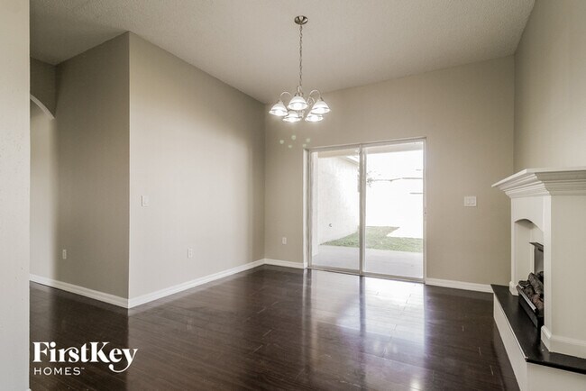 Building Photo - 5533 Willow Bend Trail