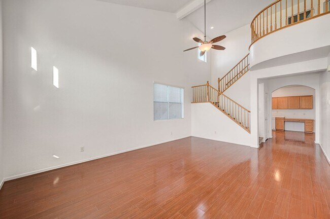 Foto del edificio - Stunning 4 Bed 2.5 Bath!