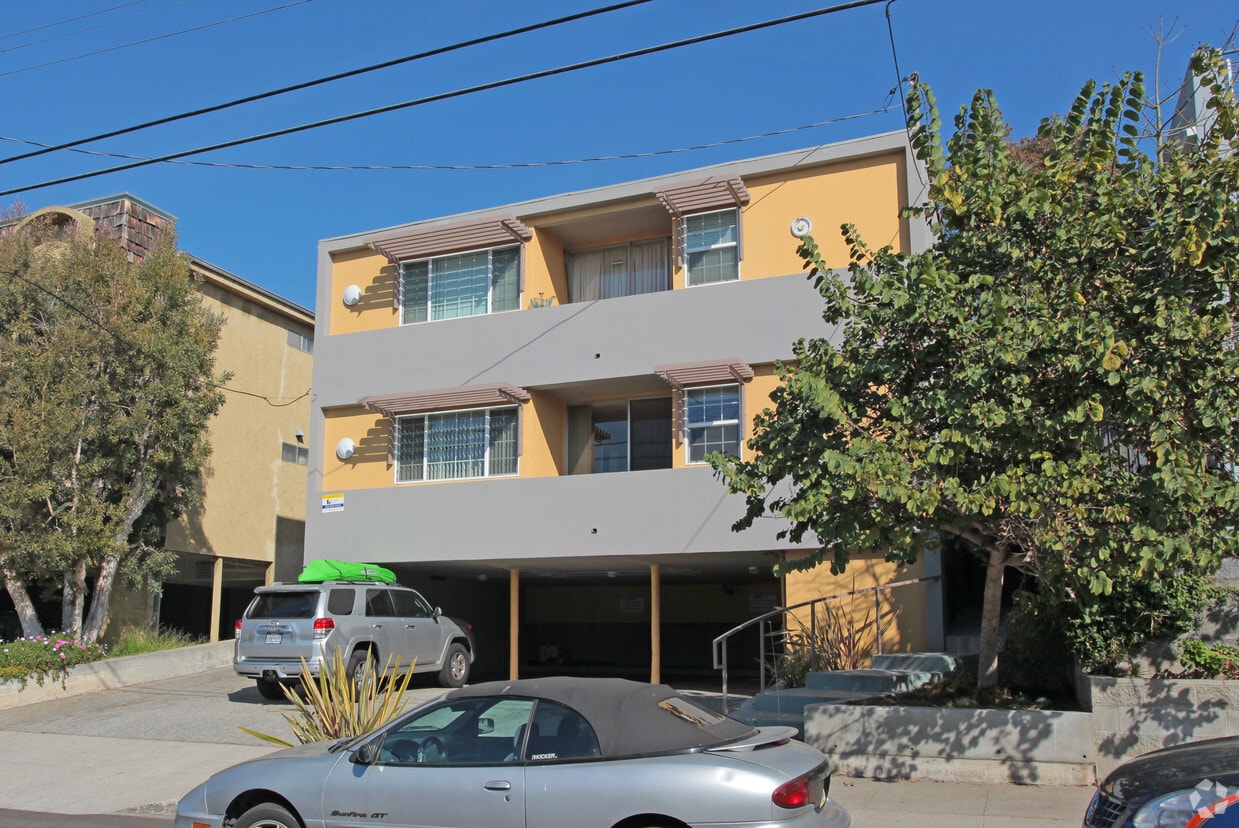 Building Photo - 2805 3rd St