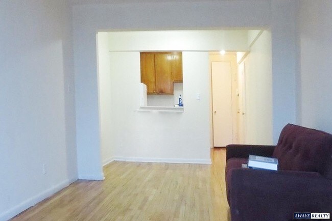 Foto del edificio - 2060 East 19th Street