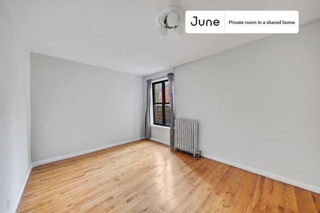 Foto del edificio - Room in Shared 3 bed/1 bath home