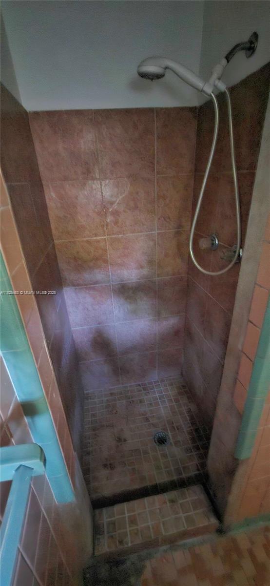 Foto del edificio - 119 NE 56th St