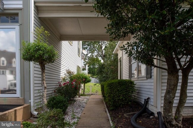 Foto del edificio - 12865 Mill House Ct