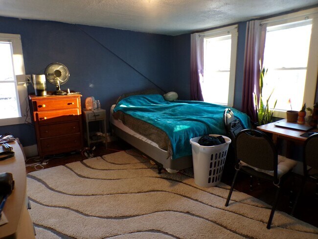 Foto del edificio - 74 N Main Ave