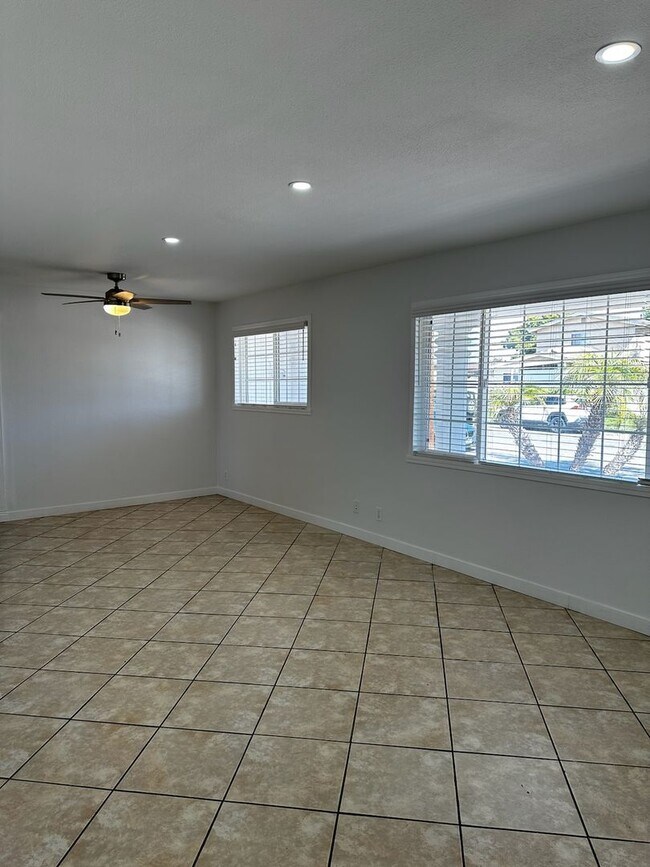 Foto del edificio - Awesome Home with RV or Boat Parking! MUST...