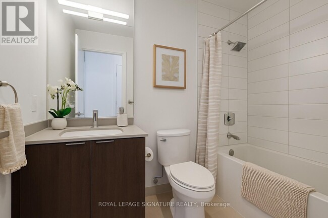 Photo du bâtiment - 4208 Dundas St W