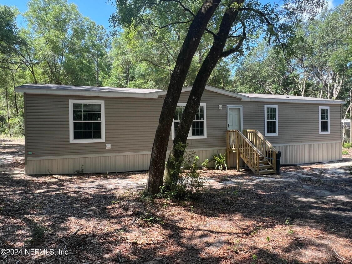 Primary Photo - 219 Mangrove St