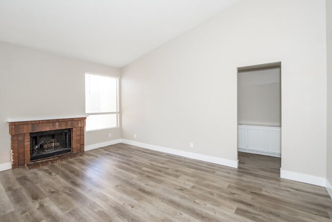 Building Photo - 1408 Harmony Hill Dr