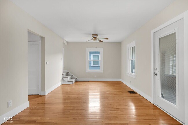 Building Photo - 1306 N Tacoma Ave