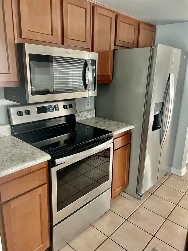 Foto del edificio - 8605 Misty River Ct