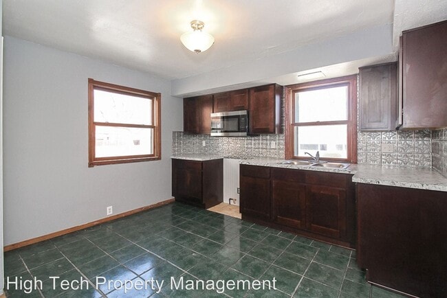Building Photo - 3 br, 1 bath House - 4683 W157th Street