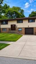 Building Photo - 8520 Lakewood Ave