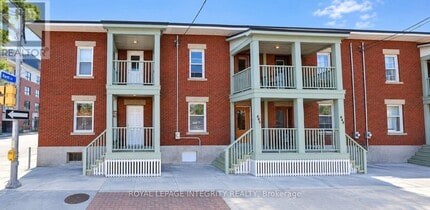 Building Photo - 444 Gladstone Ave
