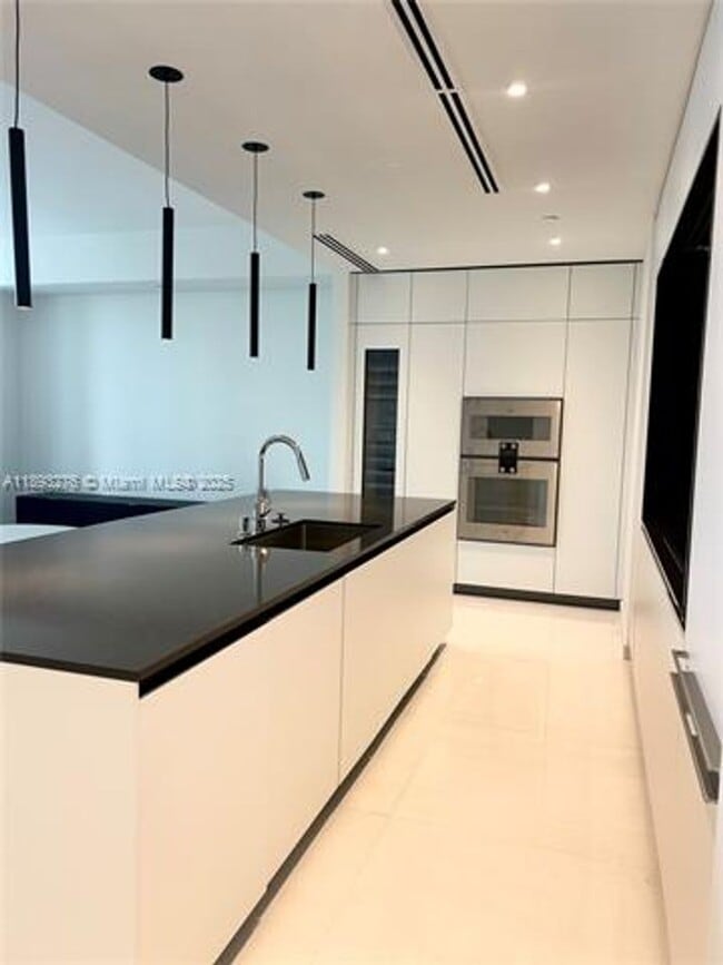 Foto del edificio - 300 Biscayne Blvd Way