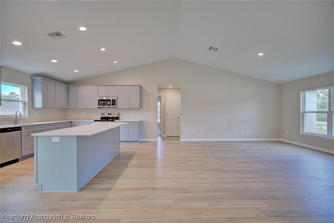 Building Photo - 5519 Castania Dr